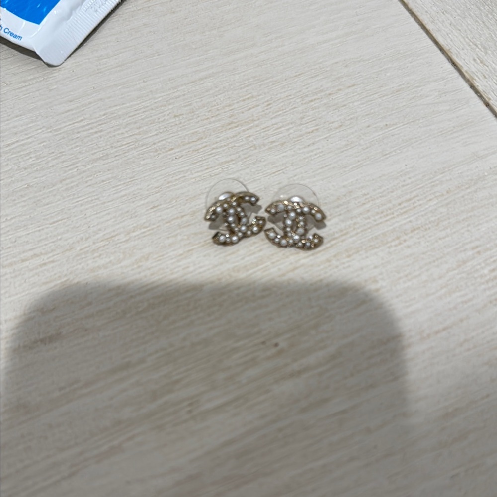 CHANEL Gold and Cream Floral Cluster Earrings